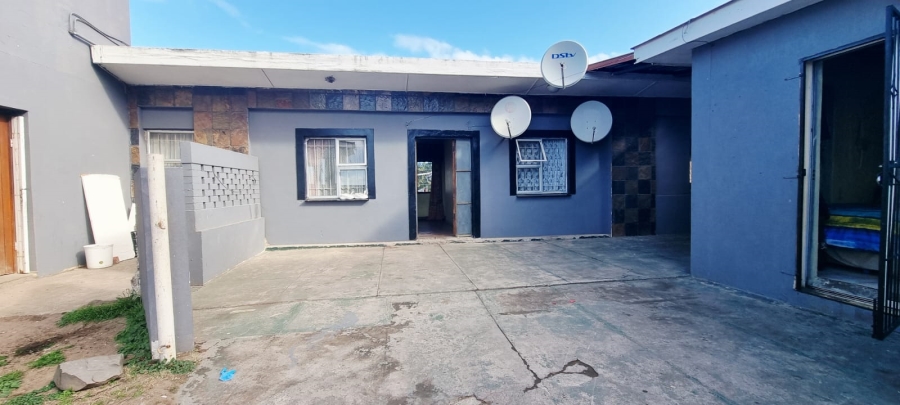 8 Bedroom Property for Sale in Amalinda Eastern Cape